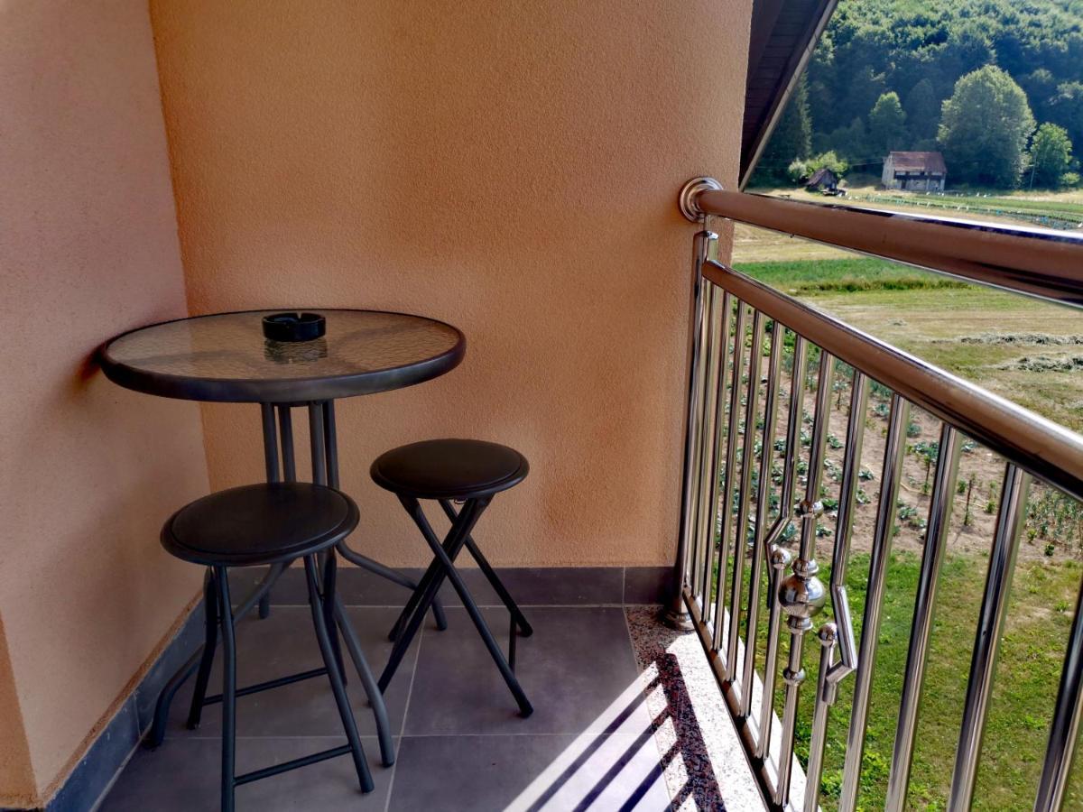 Apartmani "Marina" Otocac Exterior photo